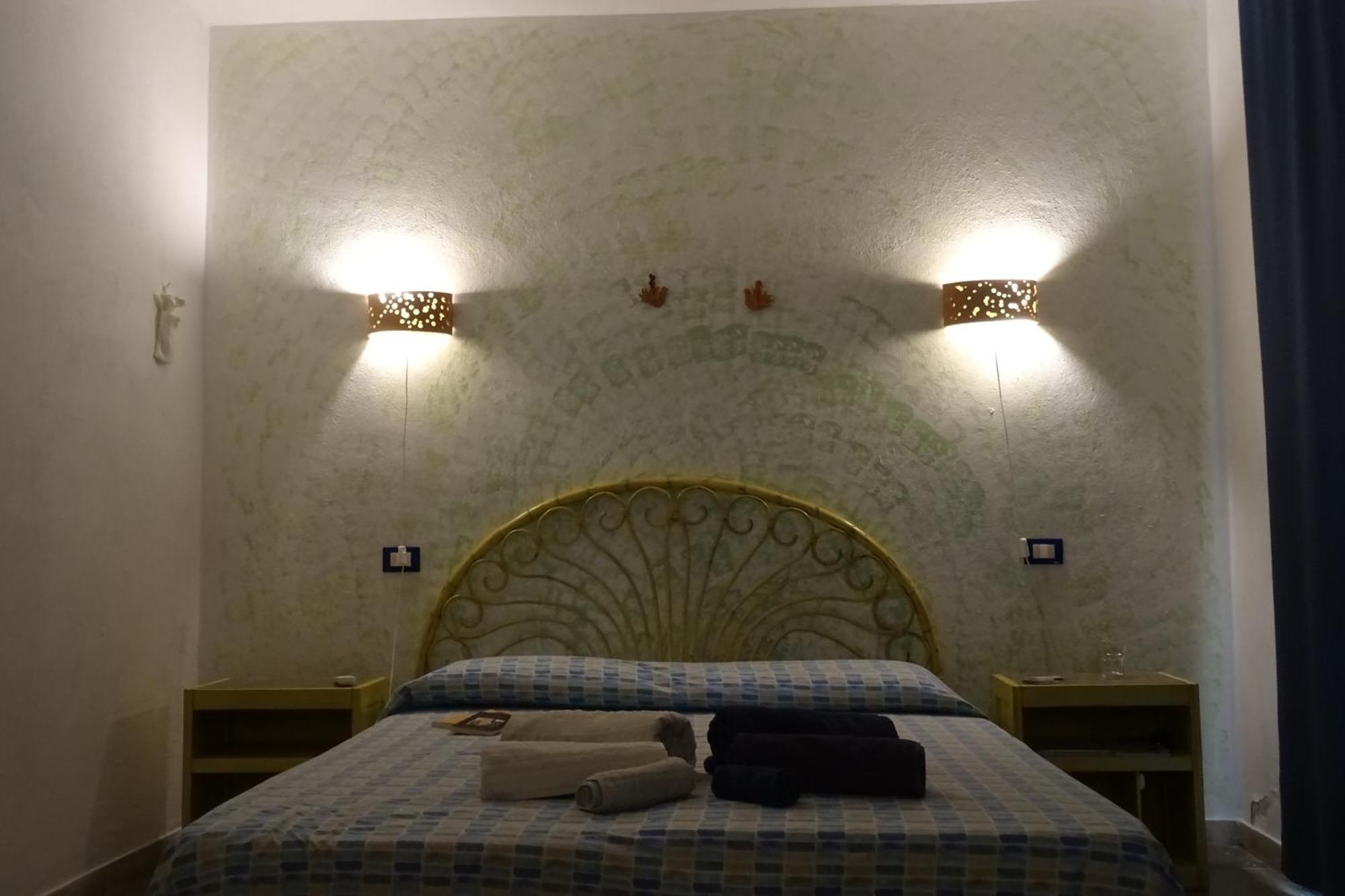 B&B Casa Per Ferie Villaggiocarovana Кастиадас Экстерьер фото