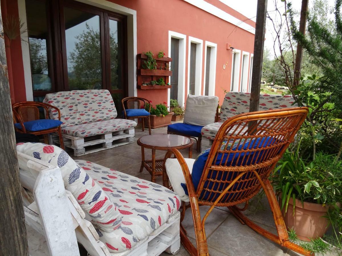 B&B Casa Per Ferie Villaggiocarovana Кастиадас Экстерьер фото