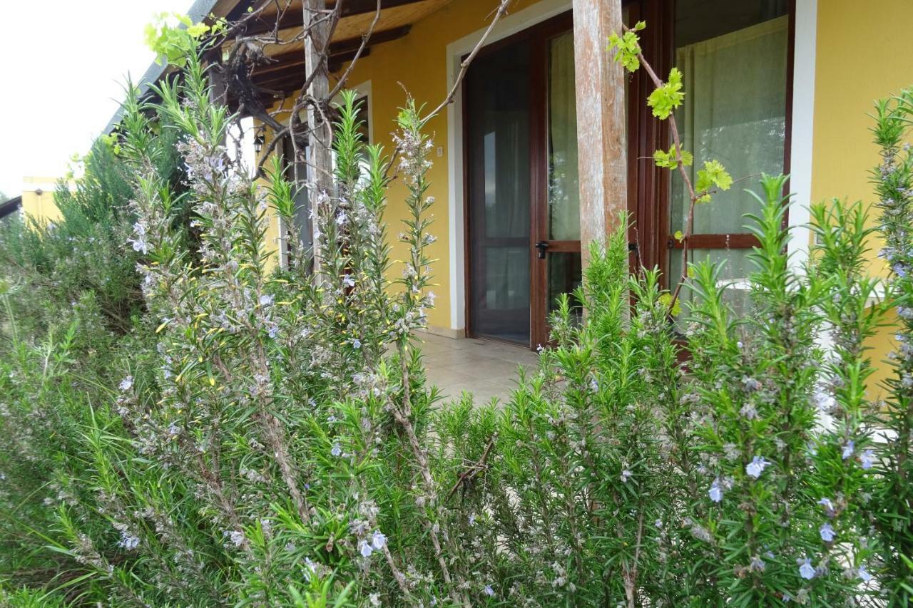 B&B Casa Per Ferie Villaggiocarovana Кастиадас Экстерьер фото