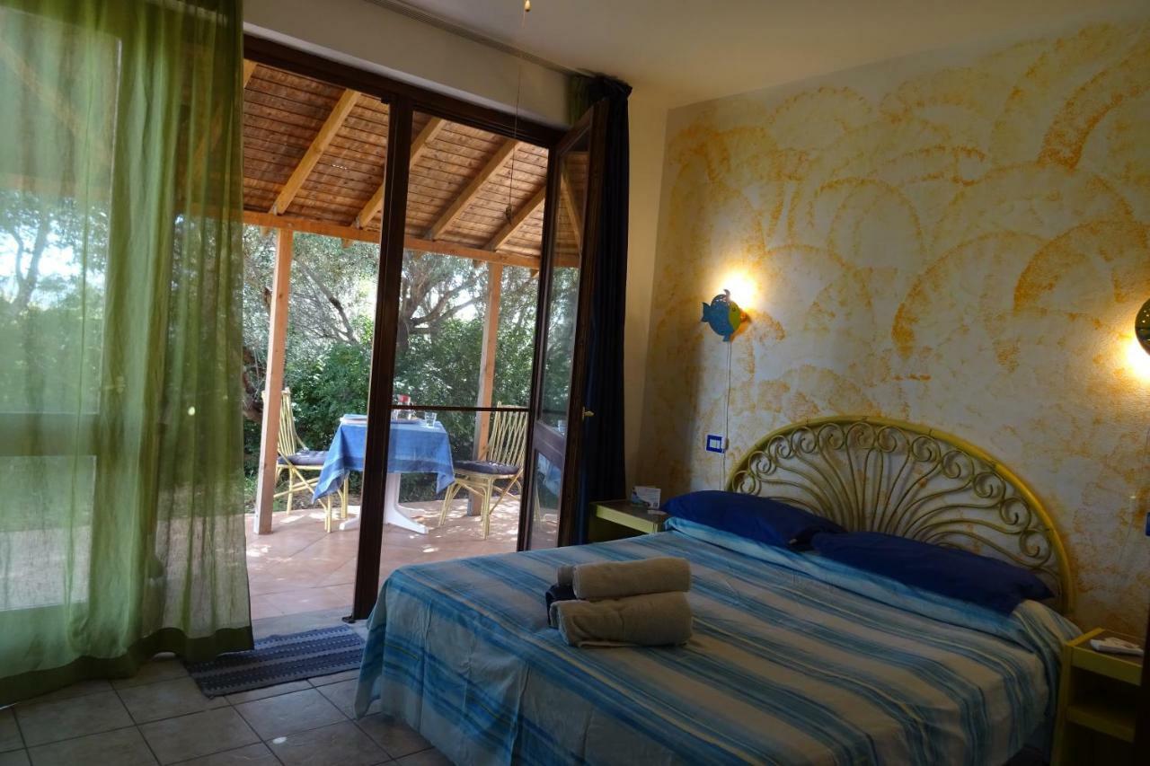 B&B Casa Per Ferie Villaggiocarovana Кастиадас Экстерьер фото